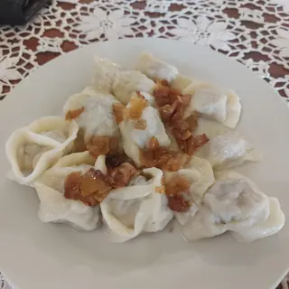 Ze skwarkami i cebulką