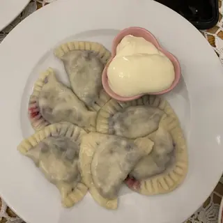 Pierogi ze śmietaną